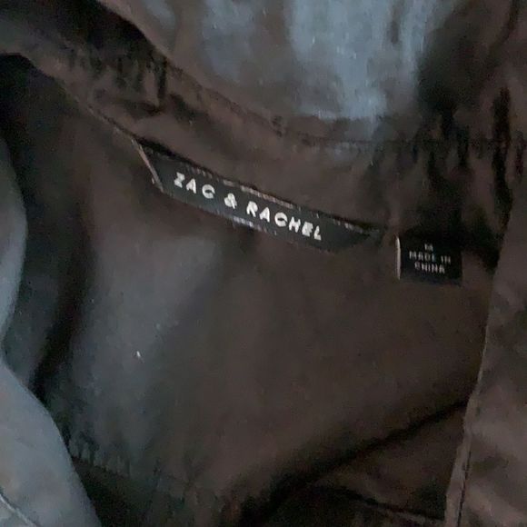 ZAC & RACHEL Asymmetrical Hi/Lo Button-Front, Long-Sleeve Shirt - Picture 6 of 10